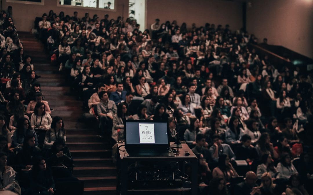 Fill the room with your voice – here’s how